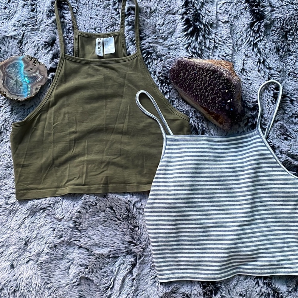 Set of 2 halter tops